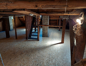 Zateplení stropu rodinného domu a zhotovení podlahy půdy